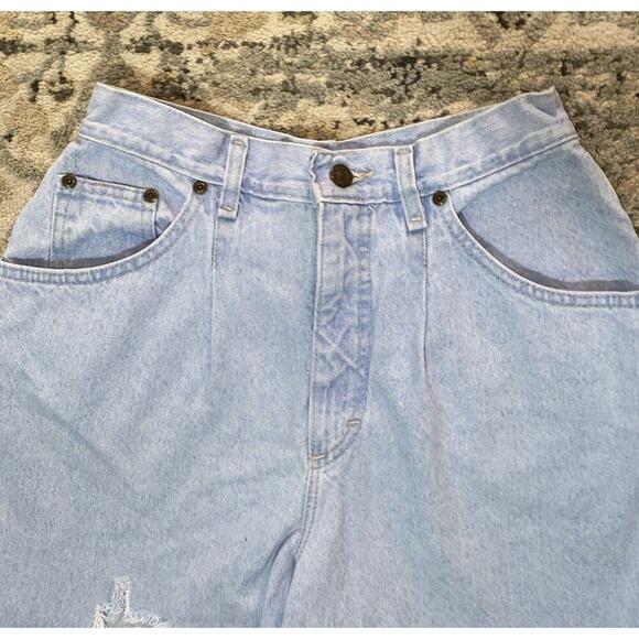Vintage Lee 90’s Women’s Light-washed High-waisted Denim Jean Shorts 10 Petite - Picture 2 of 6